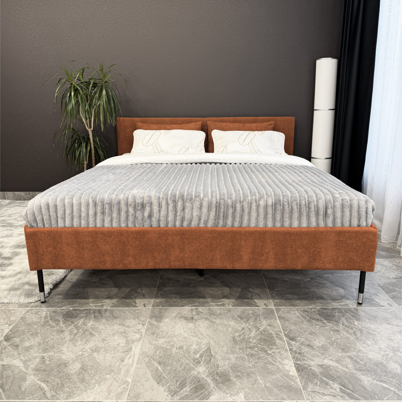 Купить в Москве недорогую двухспальную металлическую кровать с подушками с мягкими чехлами размером 160x200 см